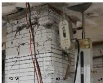 b 中桩桩顶最终损伤情况